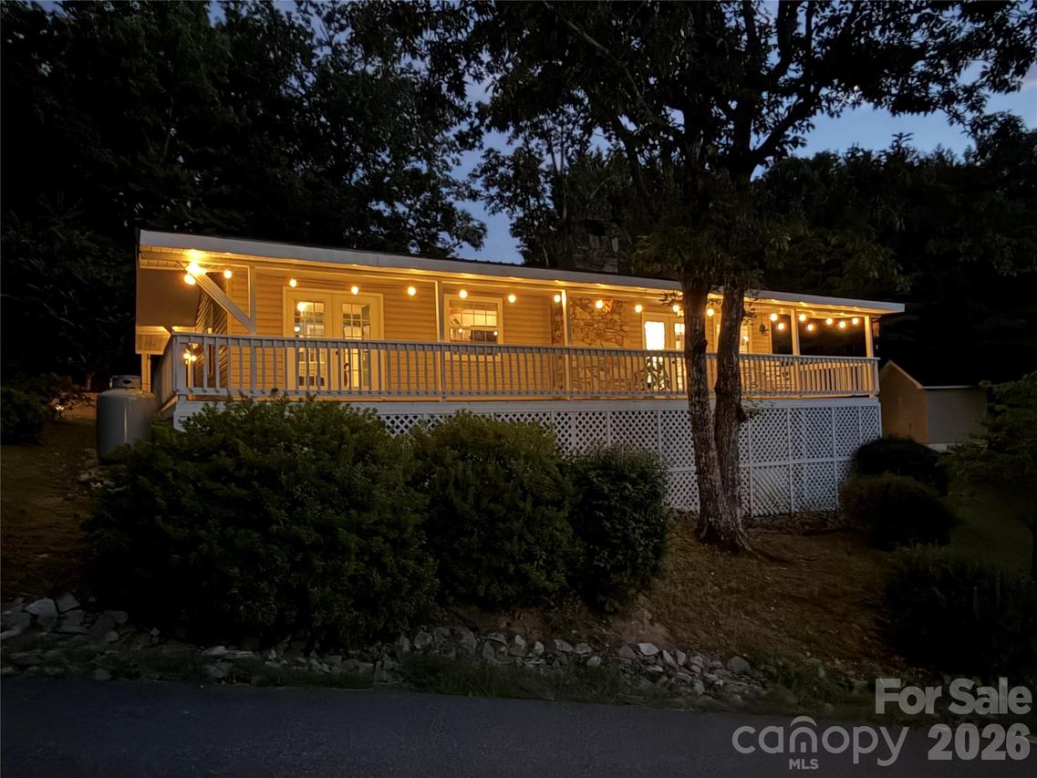 130 Sherwood Dr., Lake Lure, NC 28746
