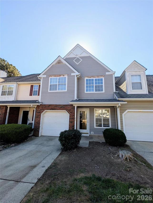 5967 Prescott Ct., Charlotte, NC 28269