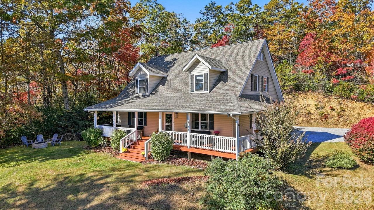 138 Down To Earth Rd., Burnsville, NC 28714
