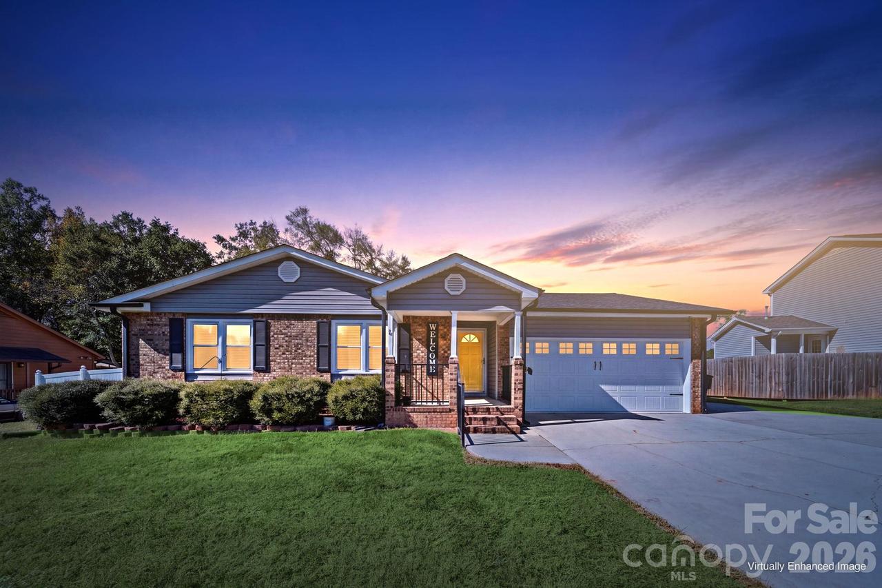 2638 Castle Hill Rd., Gastonia, NC 28052