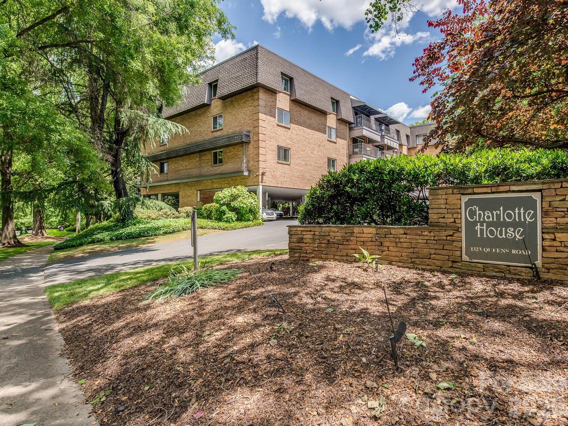 1323 Queens Rd. #317, Charlotte, NC 28207