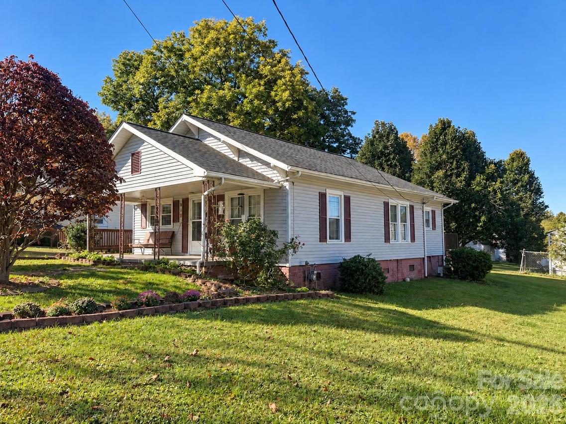 808 Faet St., Valdese, NC 28690