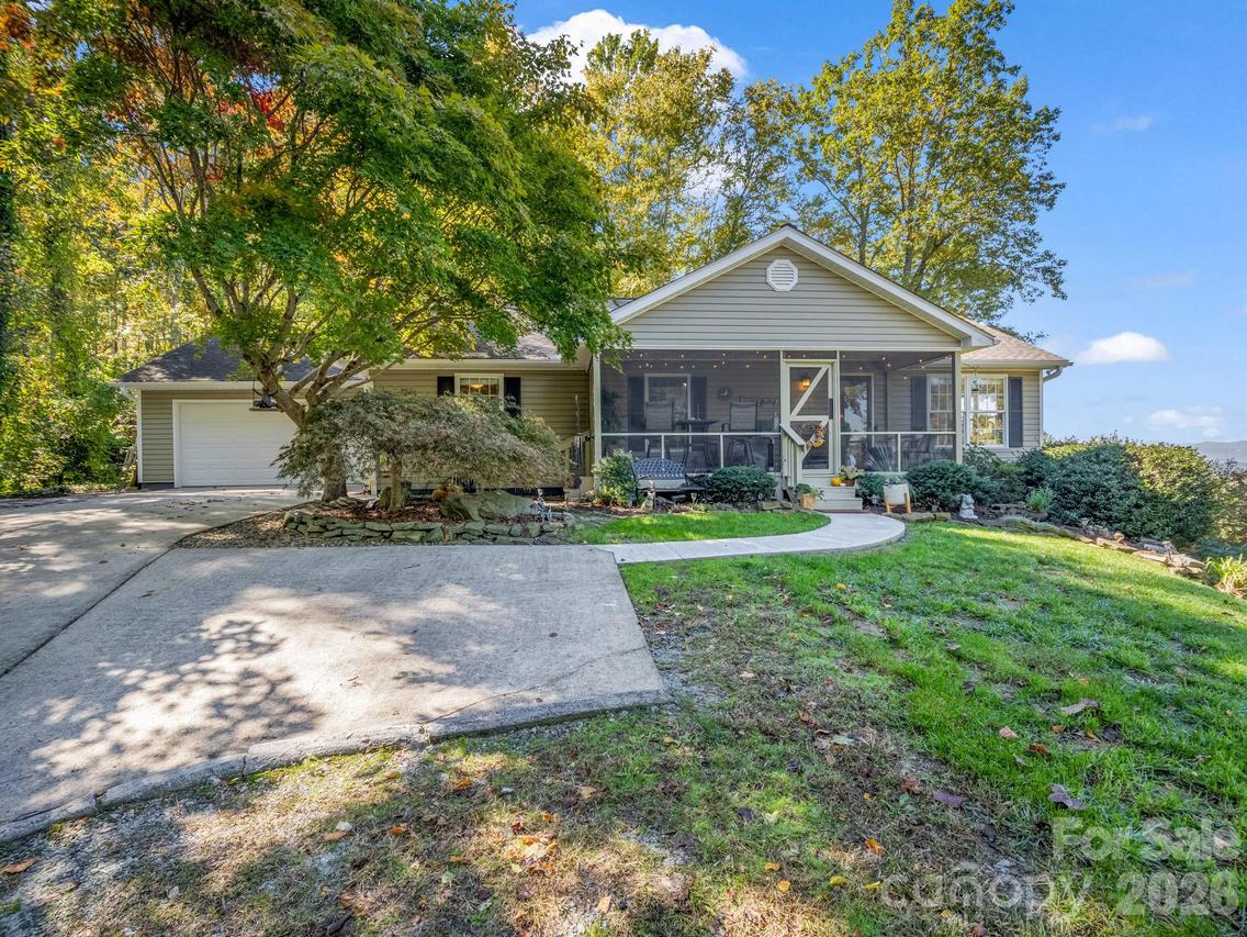 178 Hilltop View Dr., Fletcher, NC 28732