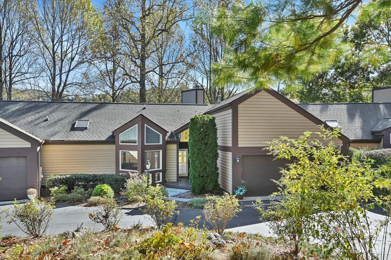 221 Winding Meadows Dr., Flat Rock, NC 28731