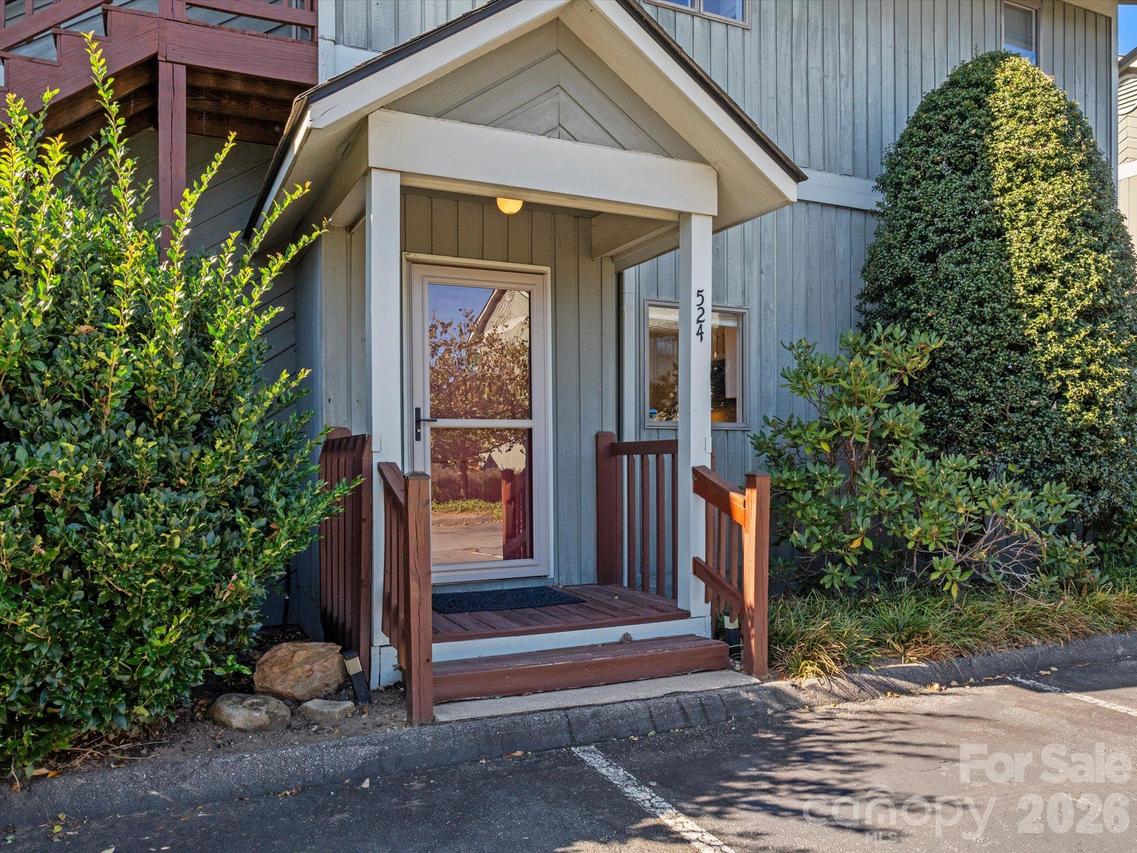 524 Windswept Dr., Asheville, NC 28801