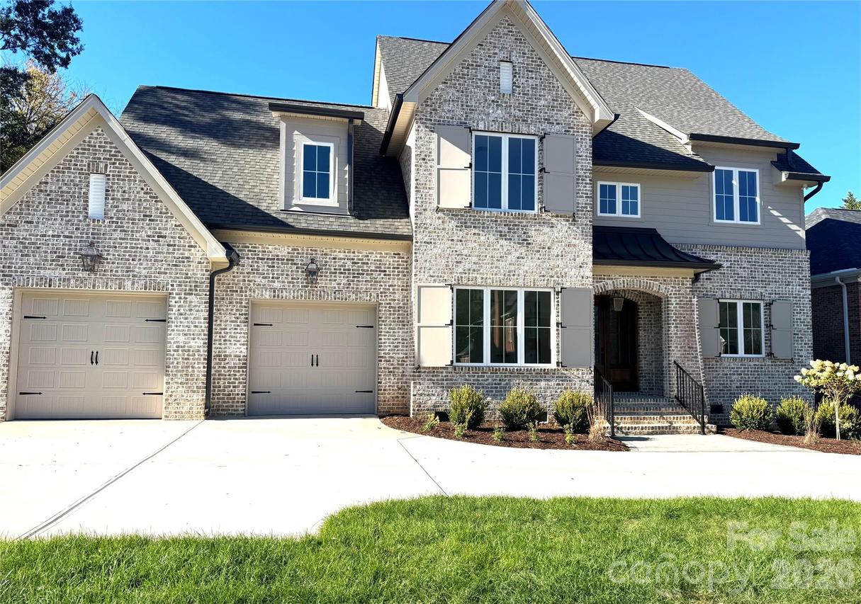 101 N Brackenbury Ln., Charlotte, NC 28270