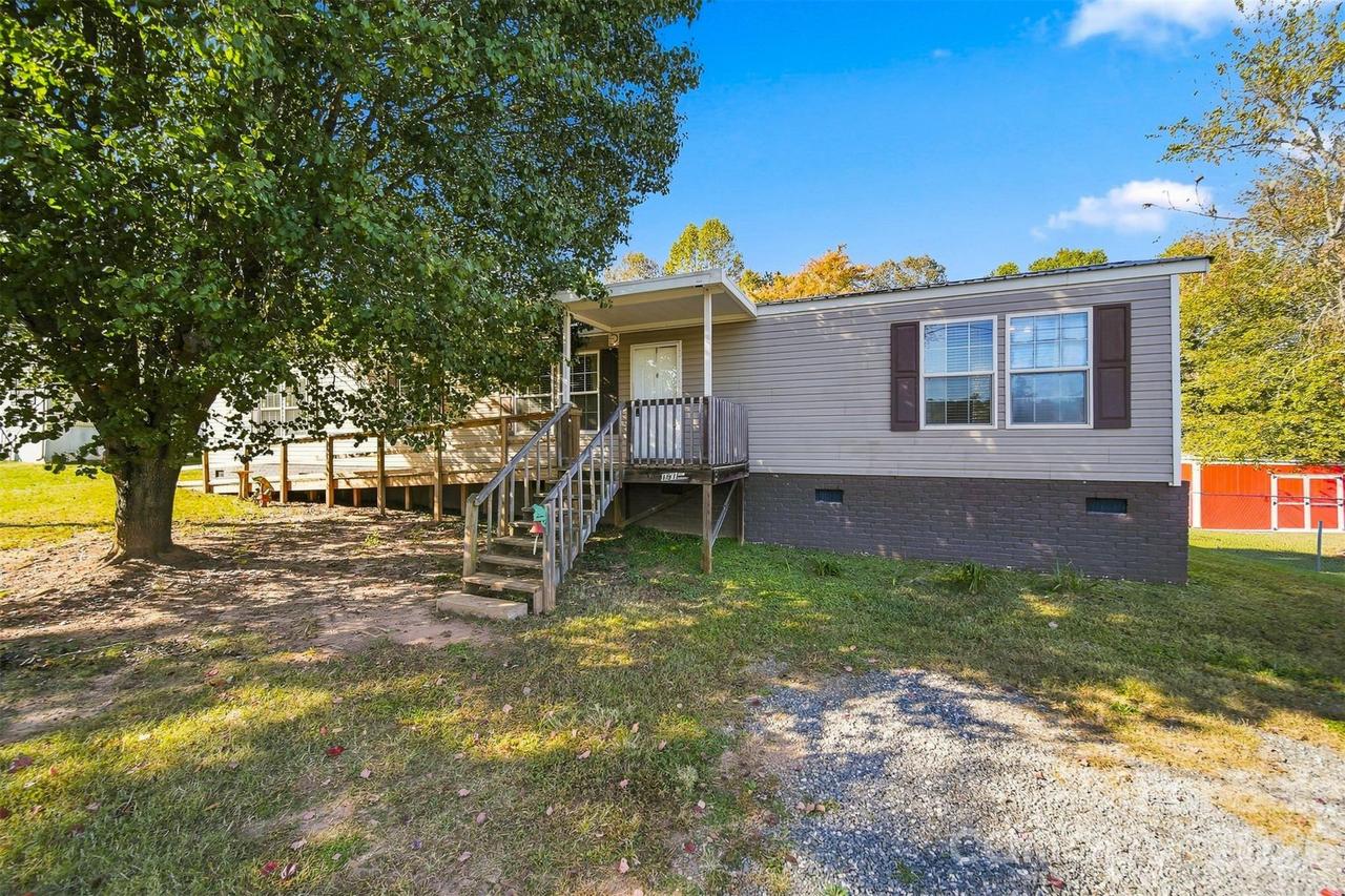 191 Mountain View Dr., Taylorsville, NC 28681