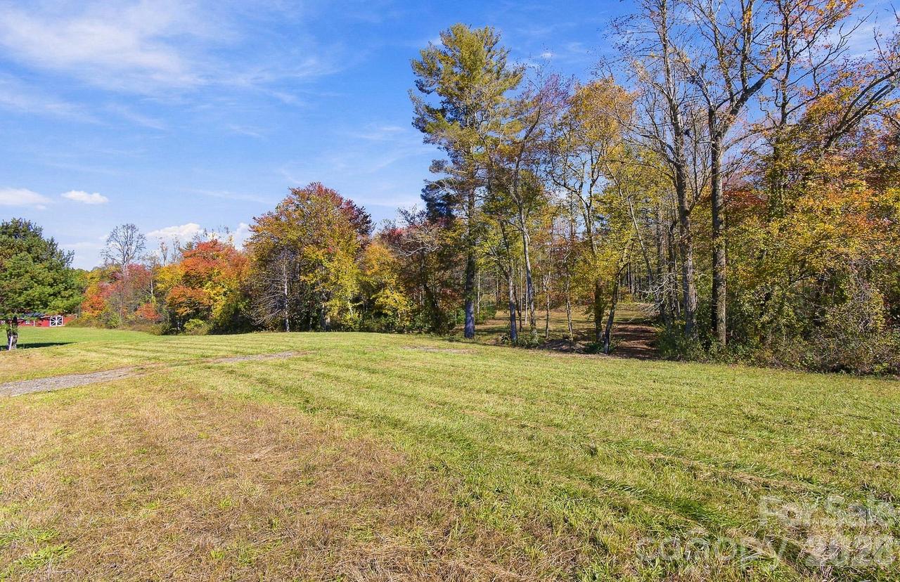 233 Old Gait Dr., Hendersonville, NC 28739
