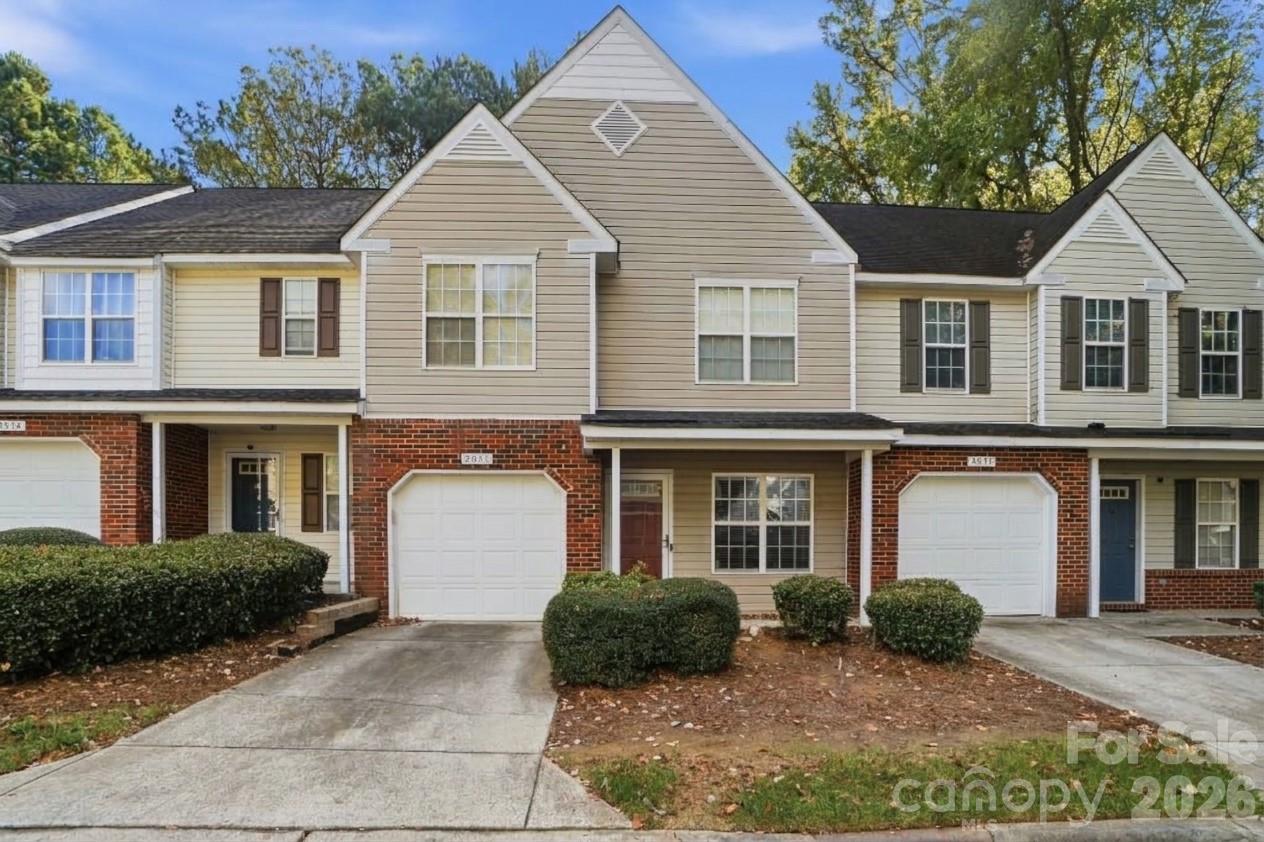 2034 University Heights Ln., Charlotte, NC 28213
