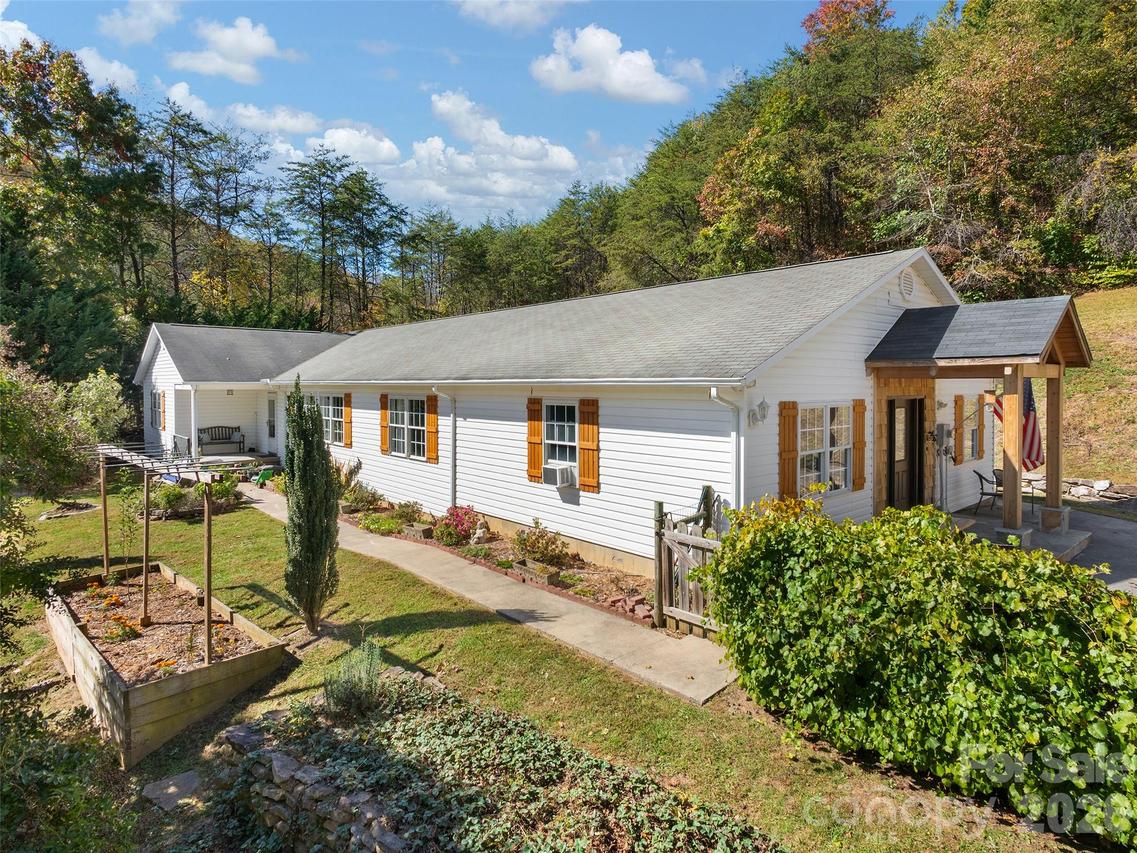 350 Bob Barnwell Rd., Fletcher, NC 28732