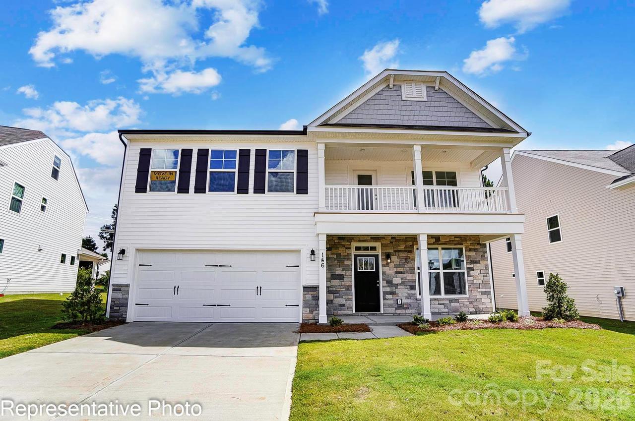 13820 Yadkin River Dr., Huntersville, NC 28078