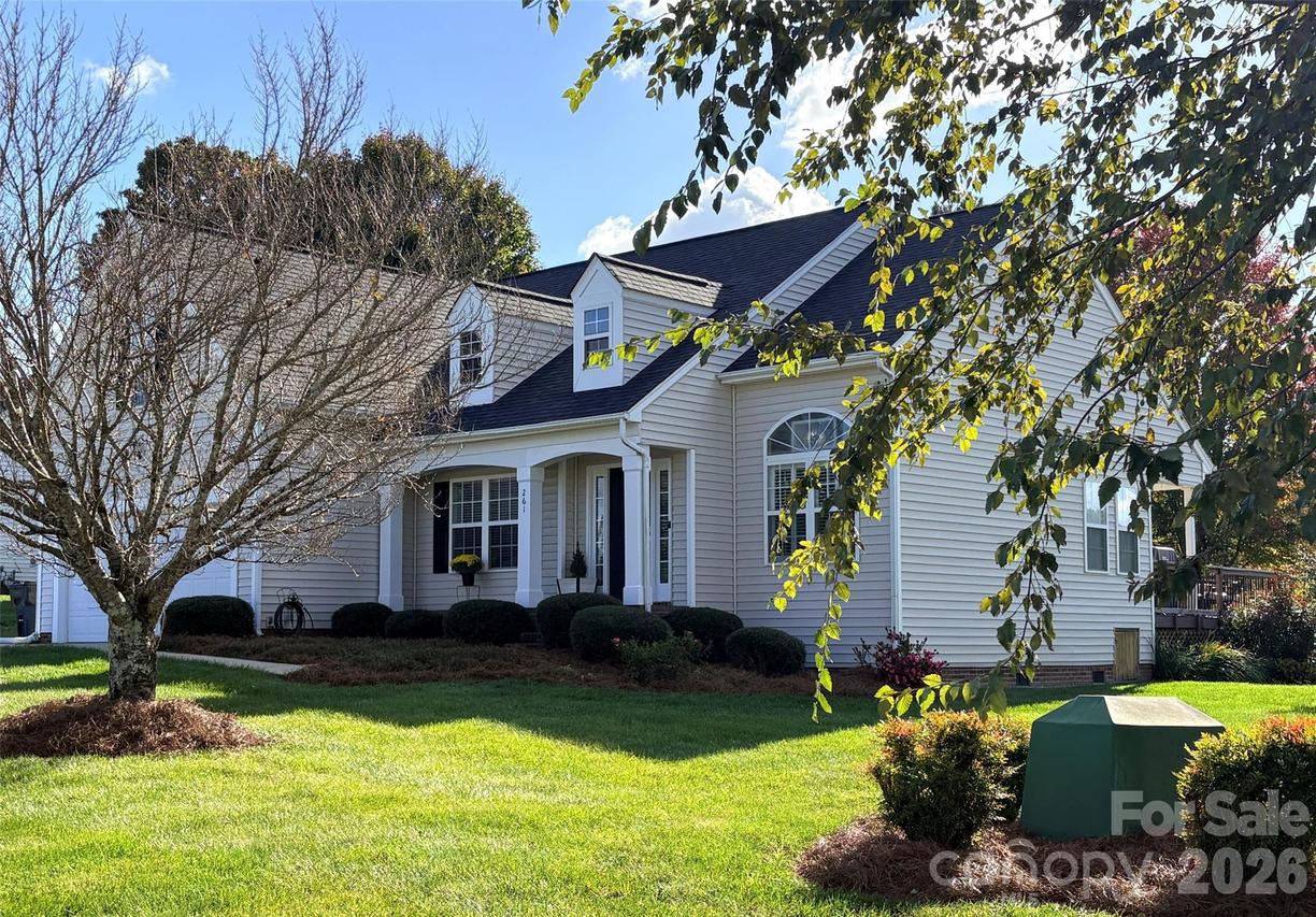 261 Brook Glen Dr., Mooresville, NC 28115