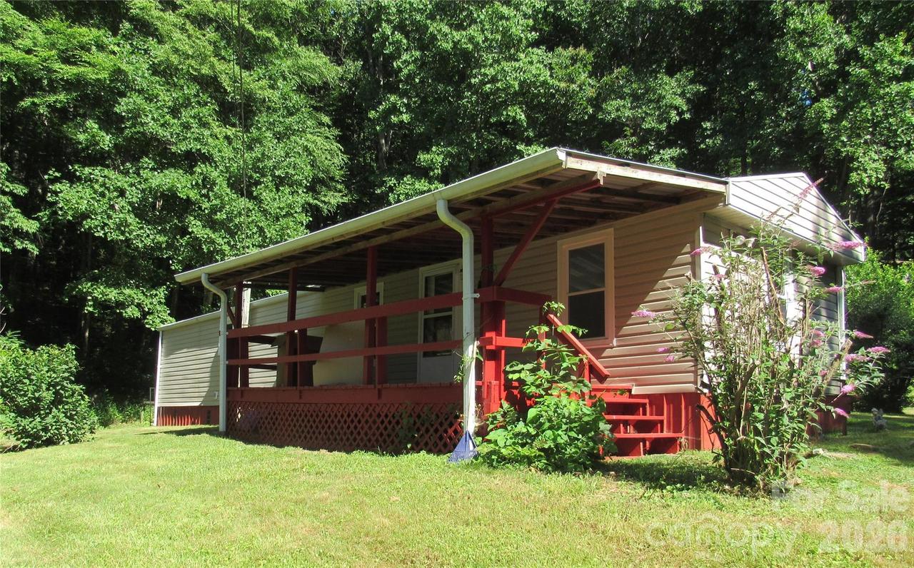 664 Woodfin Rd., Sylva, NC 28779