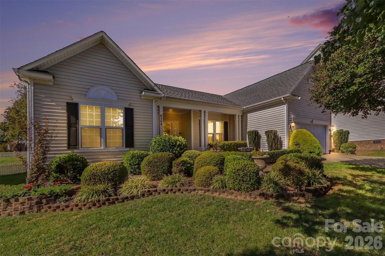 6308 Creek Breeze Rd., Charlotte, NC 28269