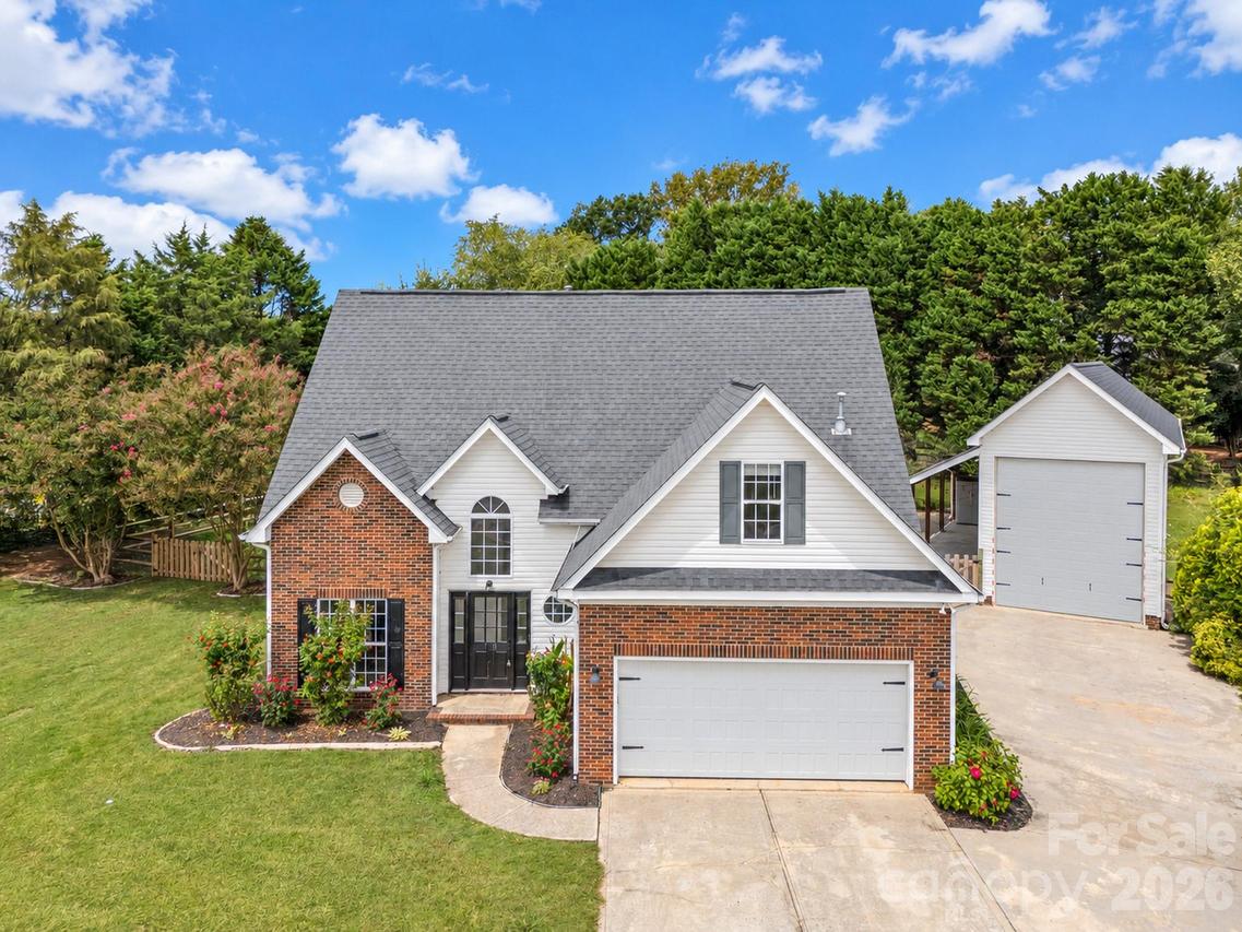 118 Breton Ct., Mooresville, NC 28117