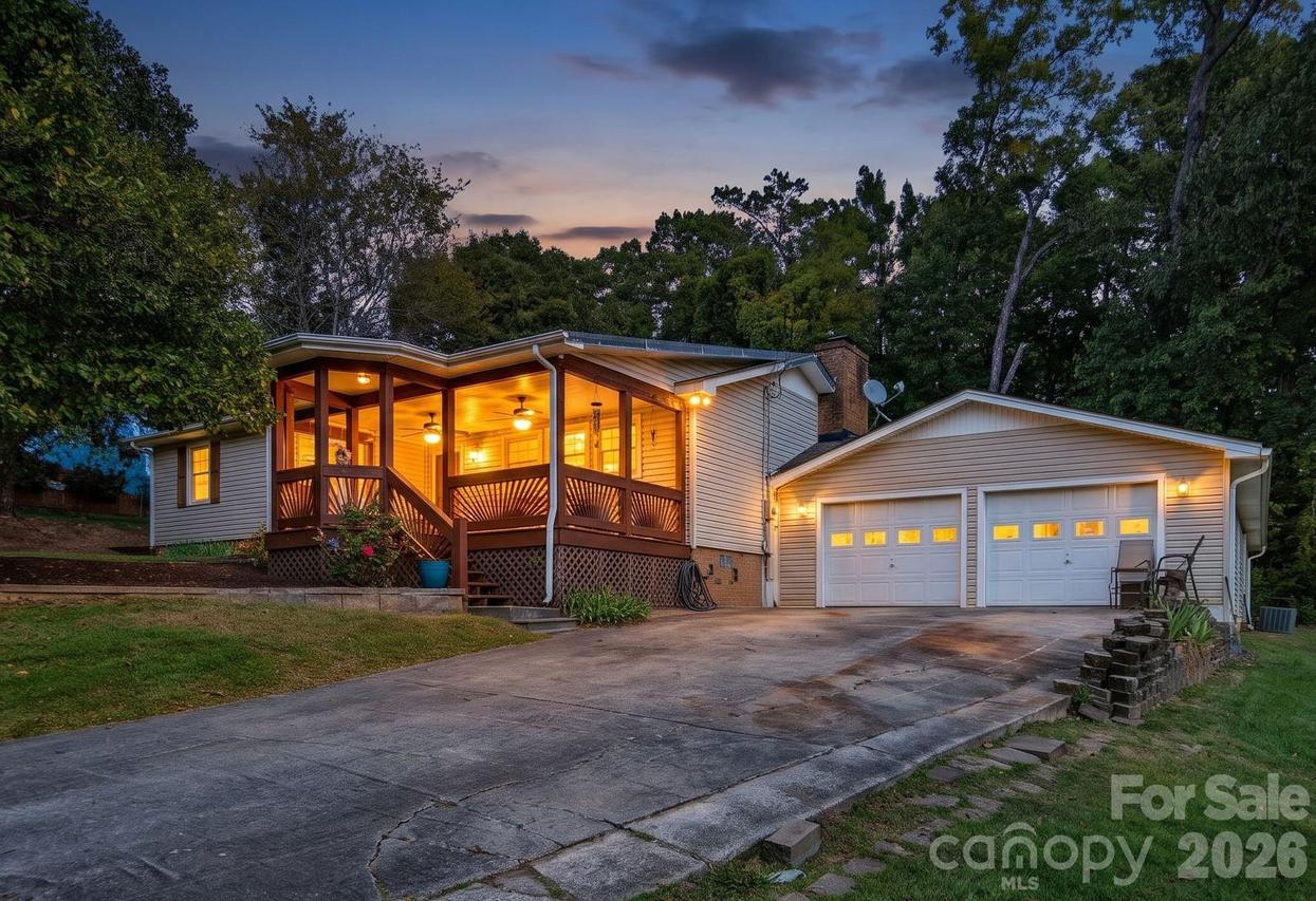826 Silver Fox Dr., Concord, NC 28025