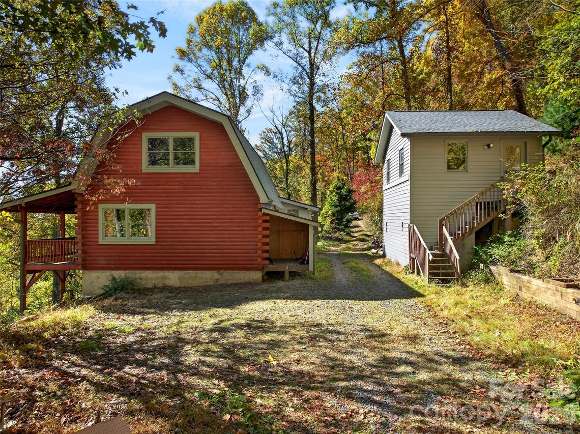 335 Moody Cove Rd., Weaverville, NC 28787