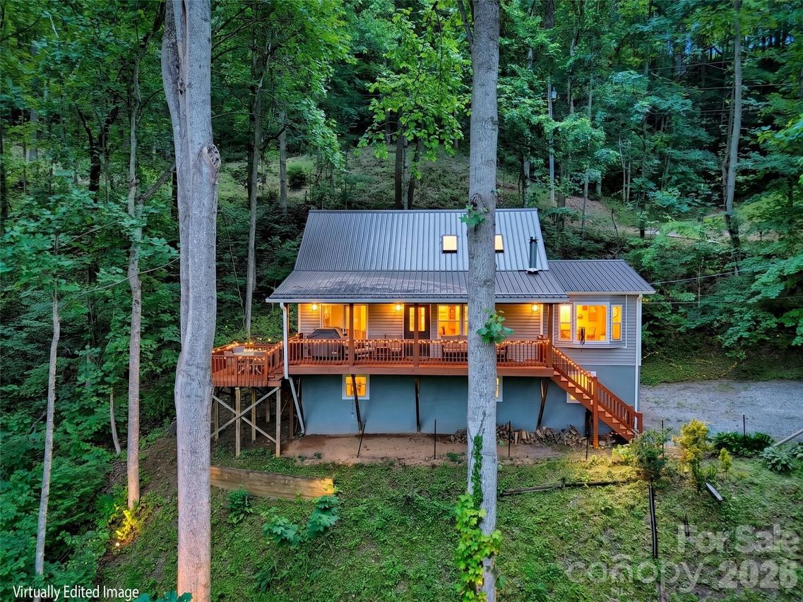245 Greenview Dr., Maggie Valley, NC 28751