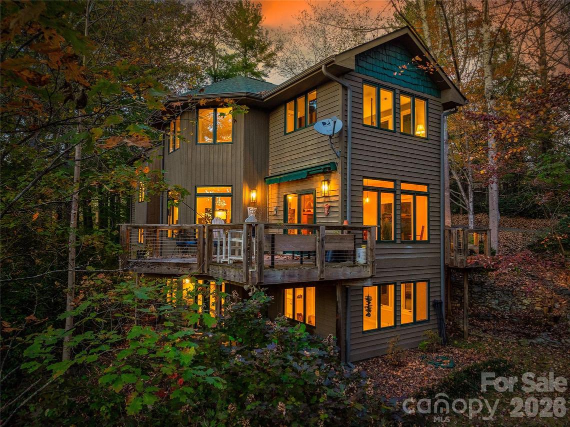 339 Beaverdam Rd., Asheville, NC 28804
