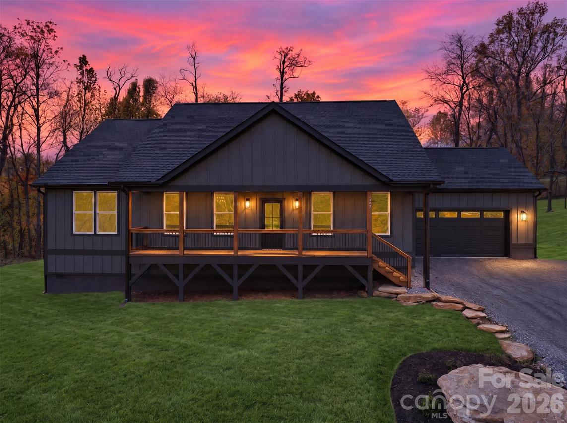 183 Rocky Hill Dr., Hendersonville, NC 28792