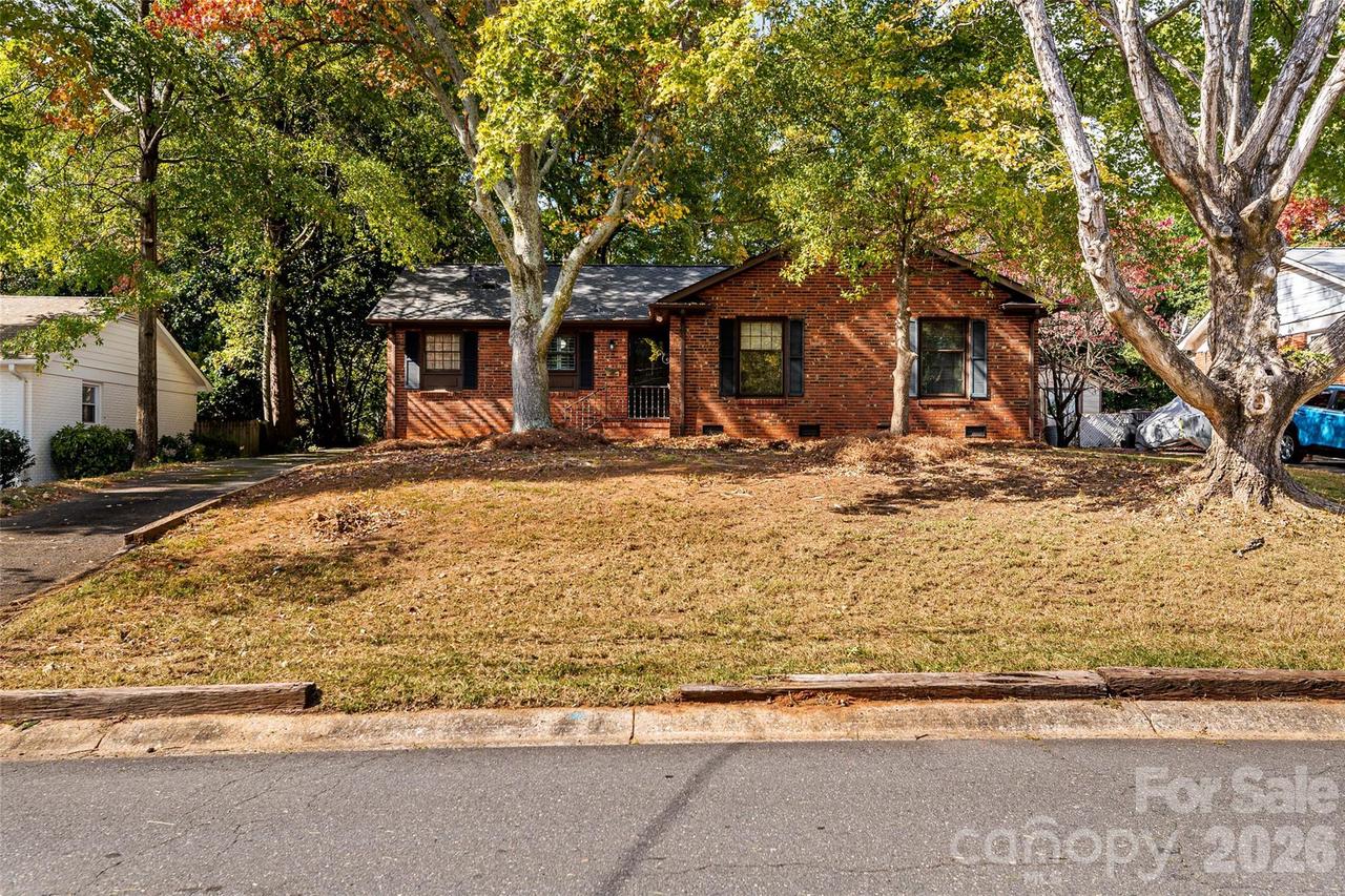 6730 Brookcrest Dr., Charlotte, NC 28210