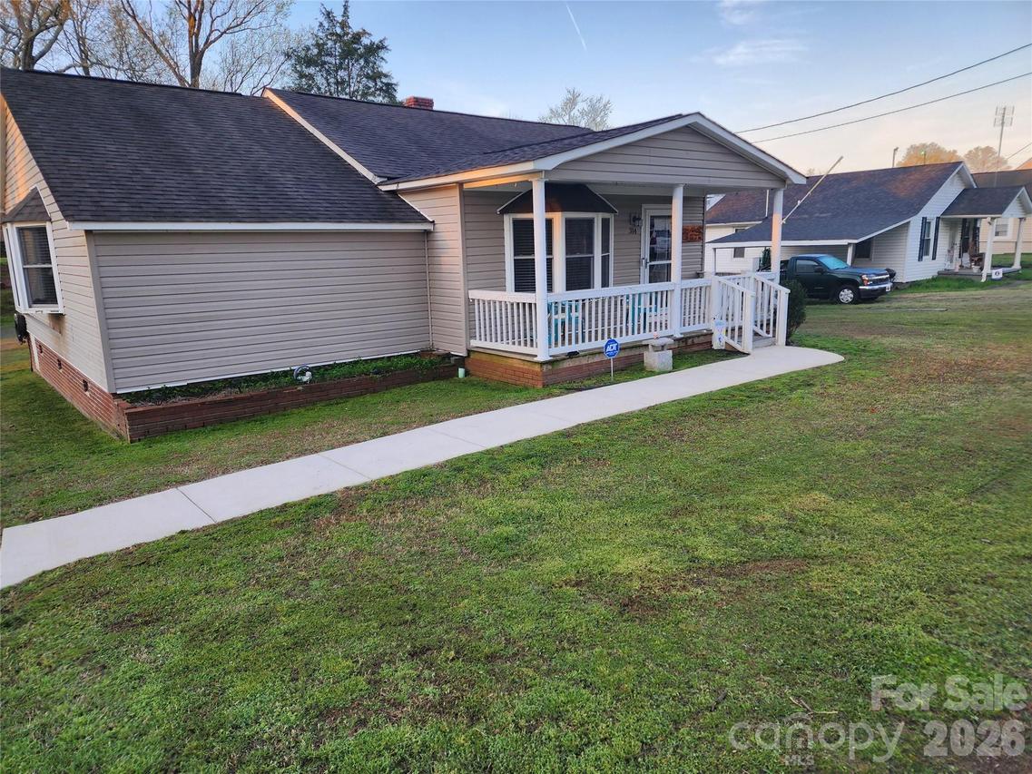 314 E 20th St., Kannapolis, NC 28083