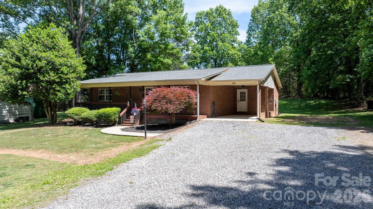 119 Nevermore Ln., Statesville, NC 28677