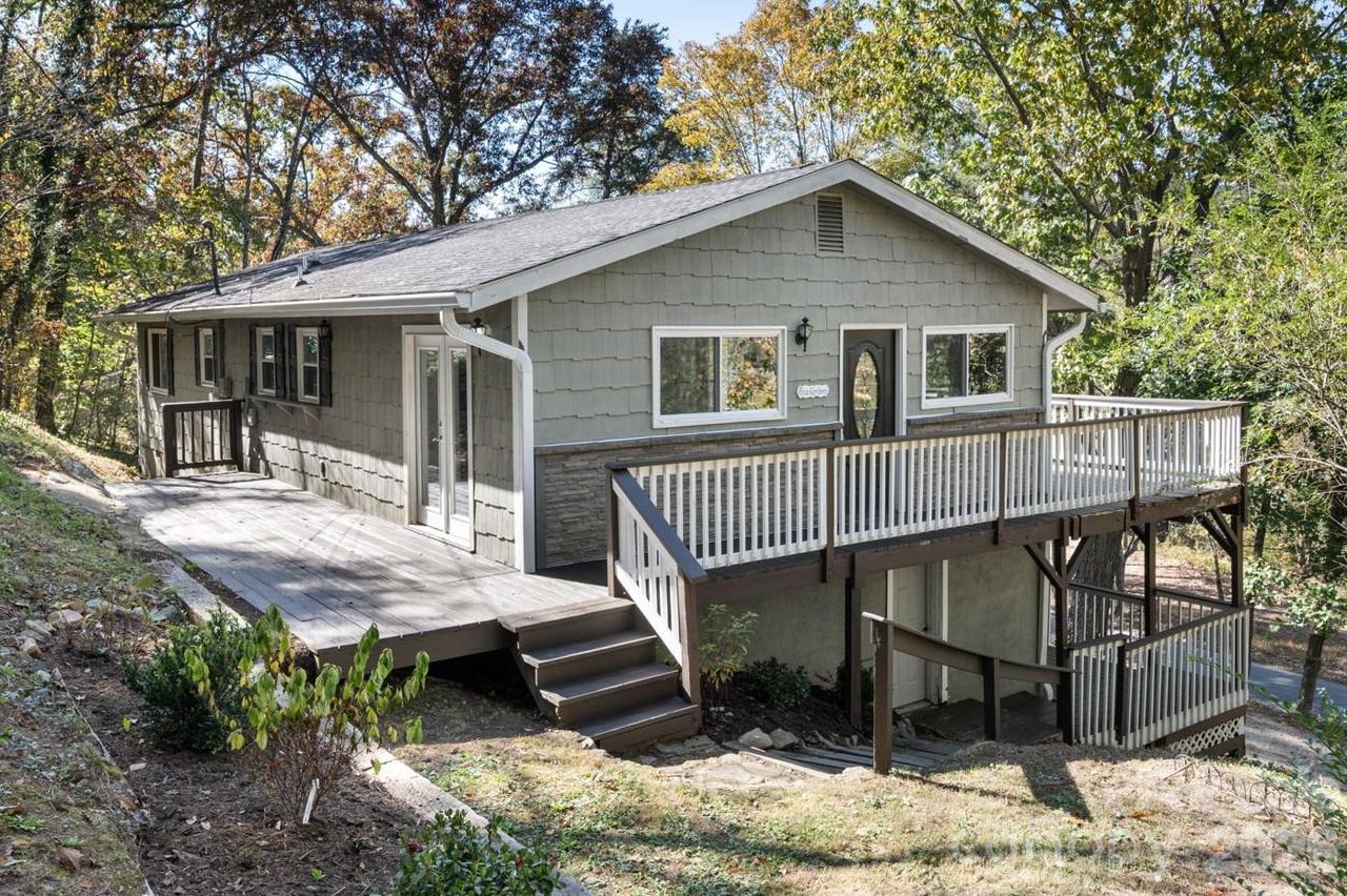31 Arco Rd., Asheville, NC 28805