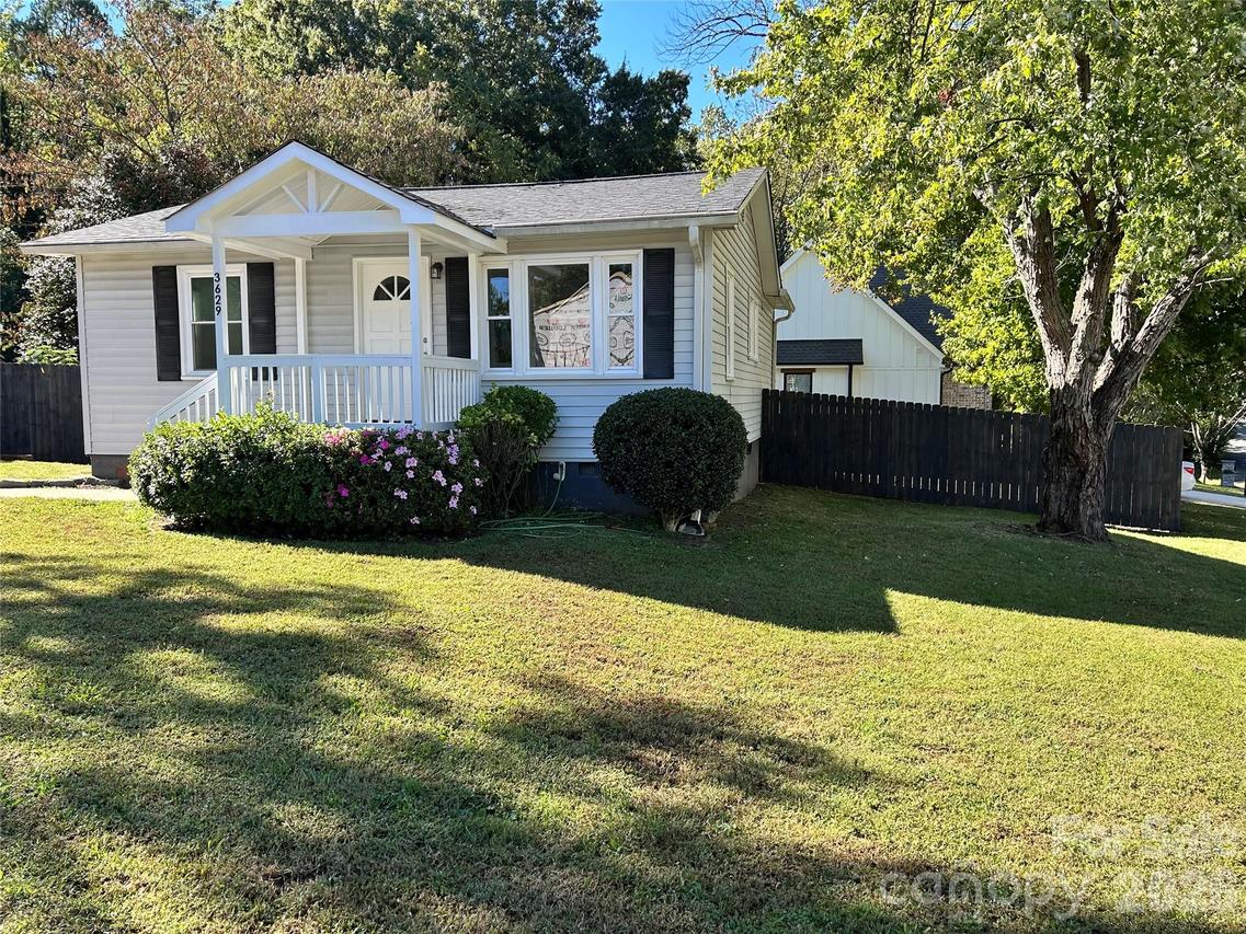 3629 Simmons St., Charlotte, NC 28208