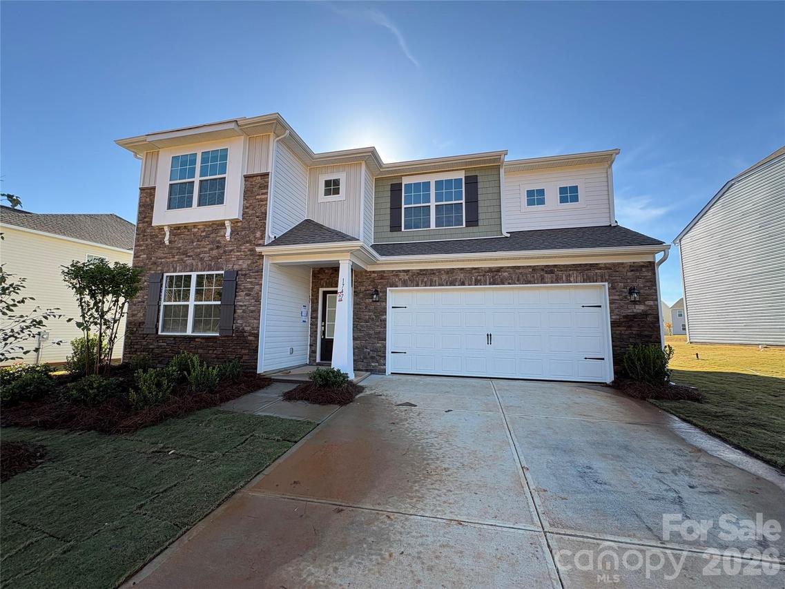 1747 Grassy Knoll Tr., Maiden, NC 28650