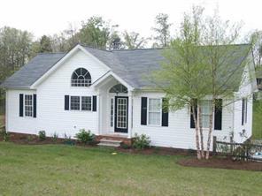 4710 Lynwood Rd., Sherrills Ford, NC 28673
