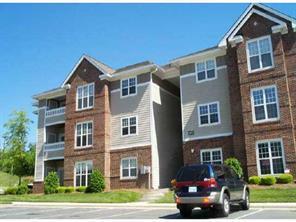 9810 Campus Walk Ln. #E, Charlotte, NC 28262