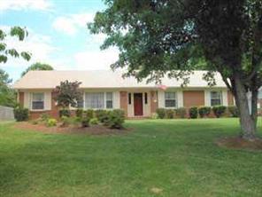 918 Mclaughlin Dr., Charlotte, NC 28212