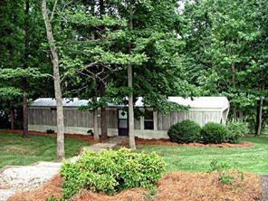 6695 Love Point Rd., Sherrills Ford, NC 28673