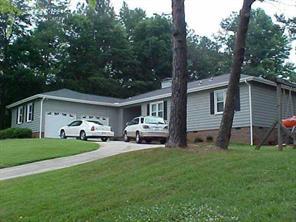 510 Woodberry Dr., Mooresville, NC 28115