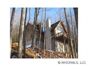 34 Lavern Ln., Hendersonville, NC 28792