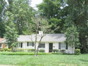 1933 Brandon Cir., Charlotte, NC 28211