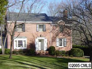 1902 Pinewood Cir., Charlotte, NC 28211