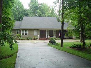 459 W Lowrance Ave., Mooresville, NC 28115