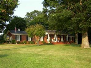 106 Colonial Heights Ln., Statesville, NC 28625