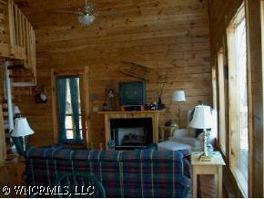 880 Spruce Flats Road, Maggie Valley, NC 28751