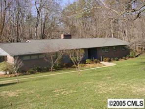 6743 Linda Lake Dr., Charlotte, NC 28215