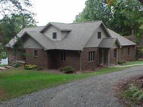 126 Hileath Rd., Mooresville, NC 28117