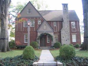 2821 Hampton Ave., Charlotte, NC 28207