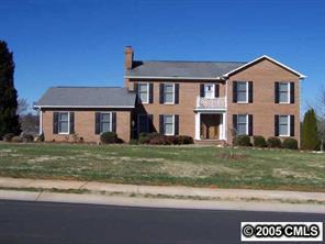 3677 Lyle Creek Dr., Hickory, NC 28613