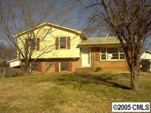 4720 Woodway Pl., Charlotte, NC 28208