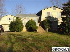 5618 Hollirose Dr., Charlotte, NC 28227