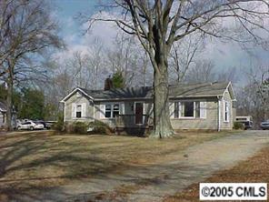 611 W Wilson Ave., Mooresville, NC 28115