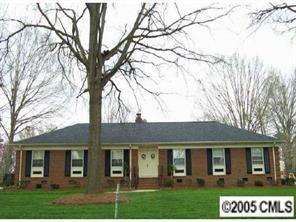 537 Lansdowne Rd., Charlotte, NC 28270