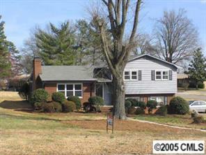 226 Tanglewood Dr., Kannapolis, NC 28081